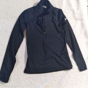 Nike Pro Dri fit Zipper pullover black warm and preppy youth size M